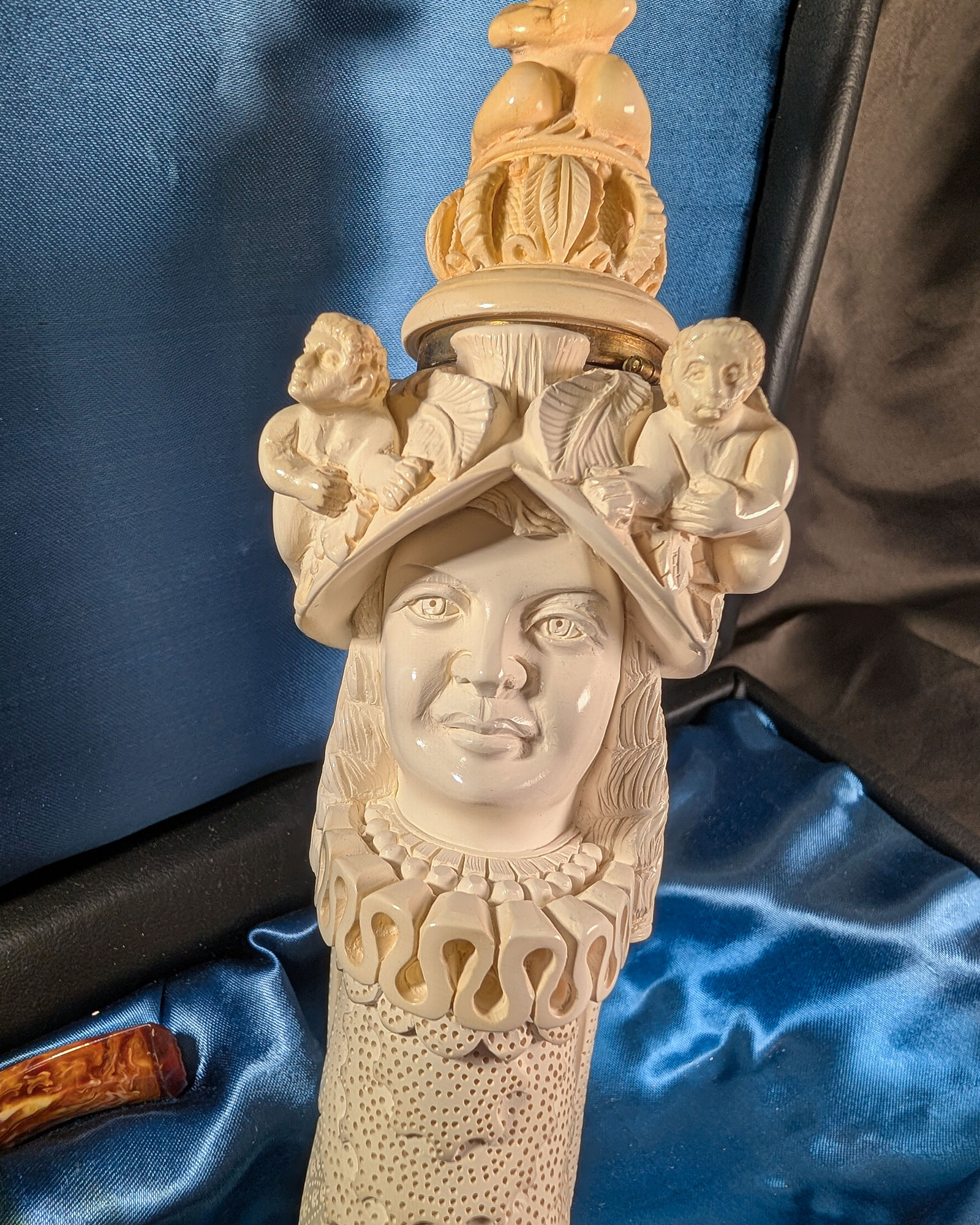 grosse Meerschaumpfiefe - Kopf und Adler
